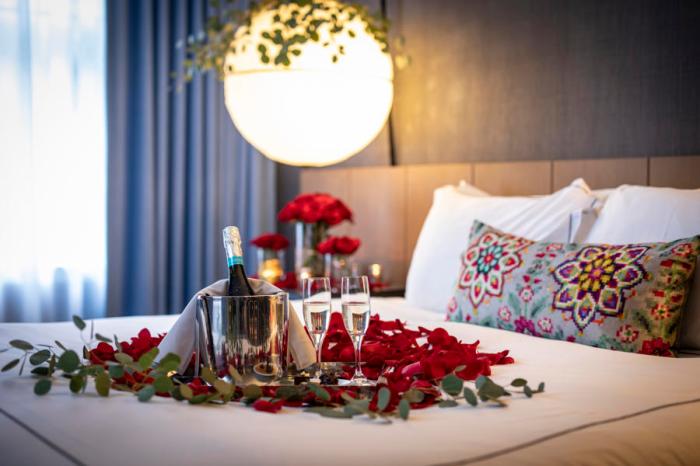 Do hotels decorate rooms for valentine's day