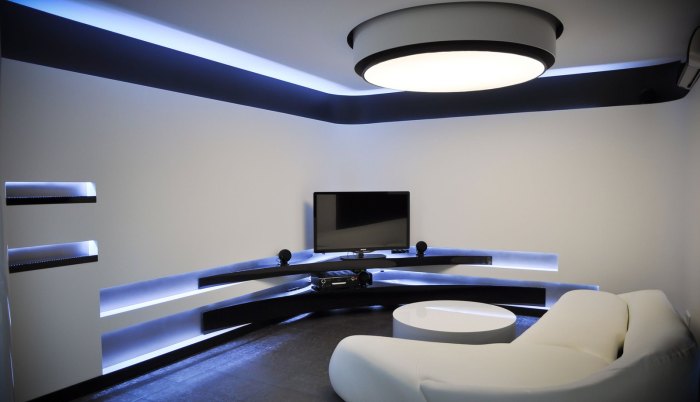 How to decorate a high tech room