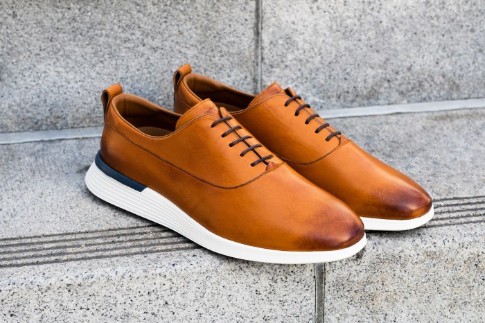 Mens crossover dress shoes